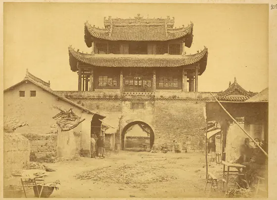 An 1875 photograph of the city gate tower at Hanzhong, Shaanxi.