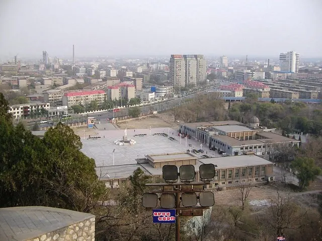 A street view in Tangshan, Hebei.